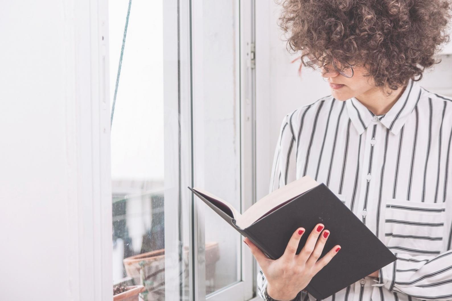 Material de apoyo y recursos para seguimiento financiero mensual