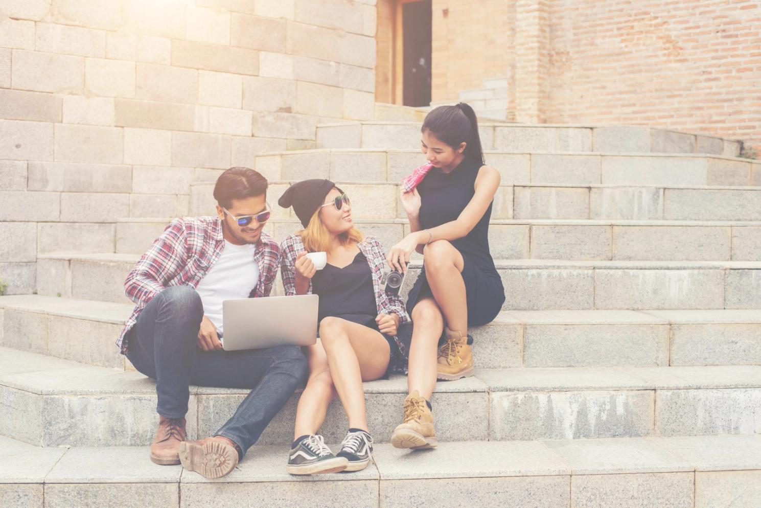 Sistema de gestión financiera personal organizado y práctico